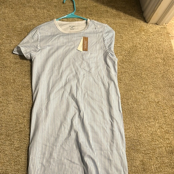 Roller Rabbit Night Gown NWT - Picture 1 of 3